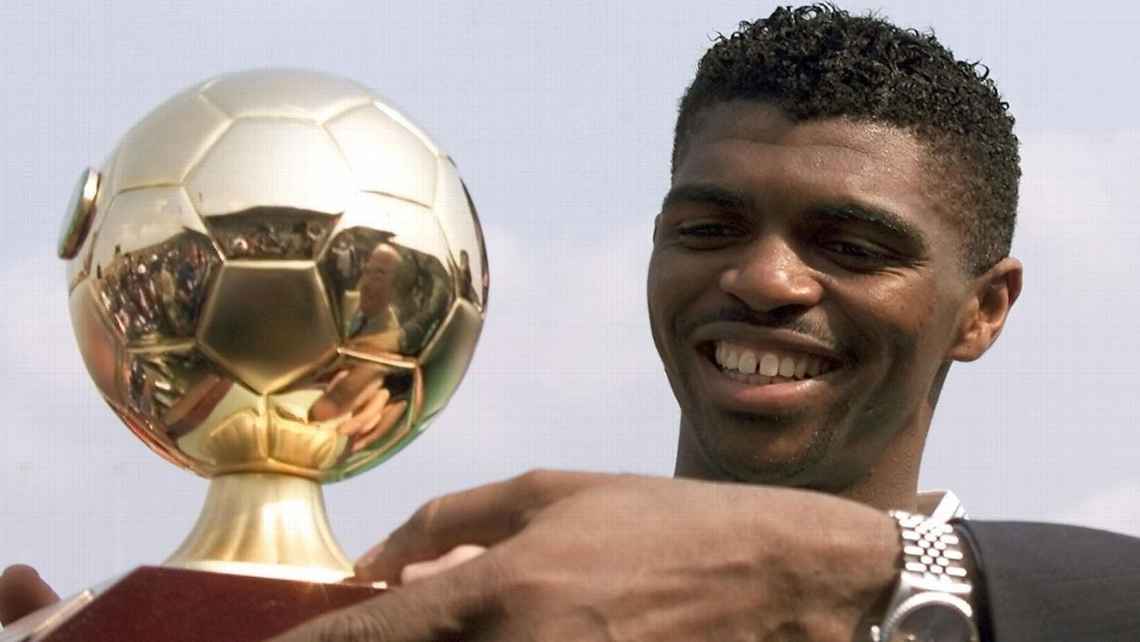 SSE_NGA's tweet photo. No African country has produced more CAF Player of the Year winners than Nigeria.

👑 Rashidi Yekini - 1993
👑 Emmanuel Amunike - 1994
👑 Kanu Nwakwo - 1996
👑 Victor Ikpeba - 1997
👑 Kanu Nwakwo - 1999
👑 Victor Osimhen - 2023
👑 Ademola Lookman - 2024

Naija Supremacy 🇳🇬 https://t.co/B7wV6w7lOn
