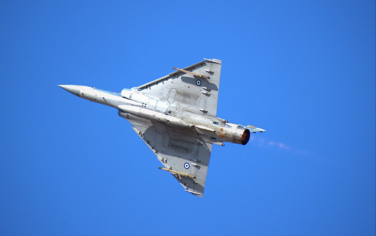 LakonSpotting's tweet photo. #AegeanDeltas
#MirageMonday
📍Tanagra AB
#HellenicAirForce Mirage 2000-5Mk2 of #331Sq ''Theseus'',
right break with FullAB during #AthensFlyingWeek23.
#avgeek #airshow #AFW23 #HAF #ΠΑ #331Μοίρα @AegeanDeltas331 https://t.co/W3z4t8gWed