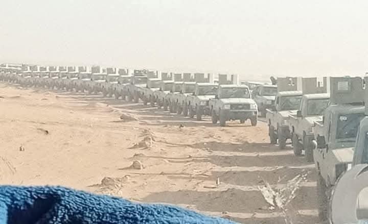YLMM550's tweet photo. تعزيزات كبيره جدا تصل الى #عدن #اليمن 
متجهه الى #الحديدة لتحرير جميع الشريط الساحلي 
قبل الدخول ب تسوية سياسية شامله وتسليم #صنعاء الى #أحمد_علي_عبدالله_صالح ونزوح #الحوثي الى عمران وصعده
الايام القادمه كفيله ب كشف المستور https://t.co/K3Hu3PuXl5