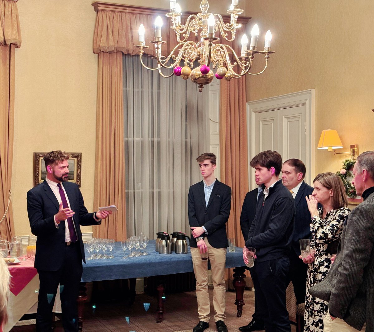 Lovely evening talking to <a href="/Aberdeen_Tories/">Aberdeen Conservatives</a> about the upcoming Scottish elections in 2026. We're ready to take the fight to the SNP under <a href="/RussellFindlay1/">Russell Findlay</a>  leadership. It's clear that only <a href="/ScotTories/">Scottish Conservatives</a> will fight for what is important to the people of the North East.