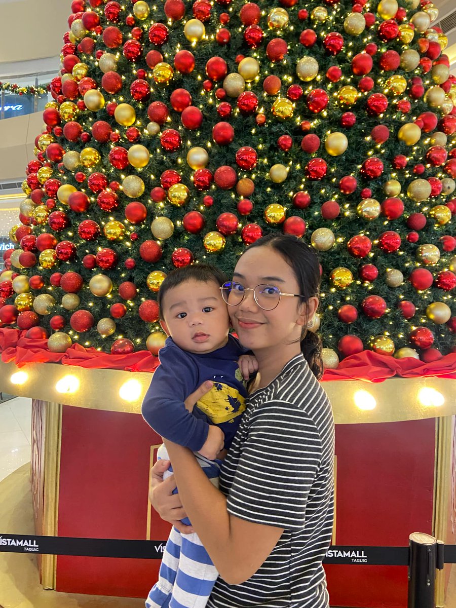Archeles08's tweet photo. family is 🫶🏻 https://t.co/FqTqeYGlj2