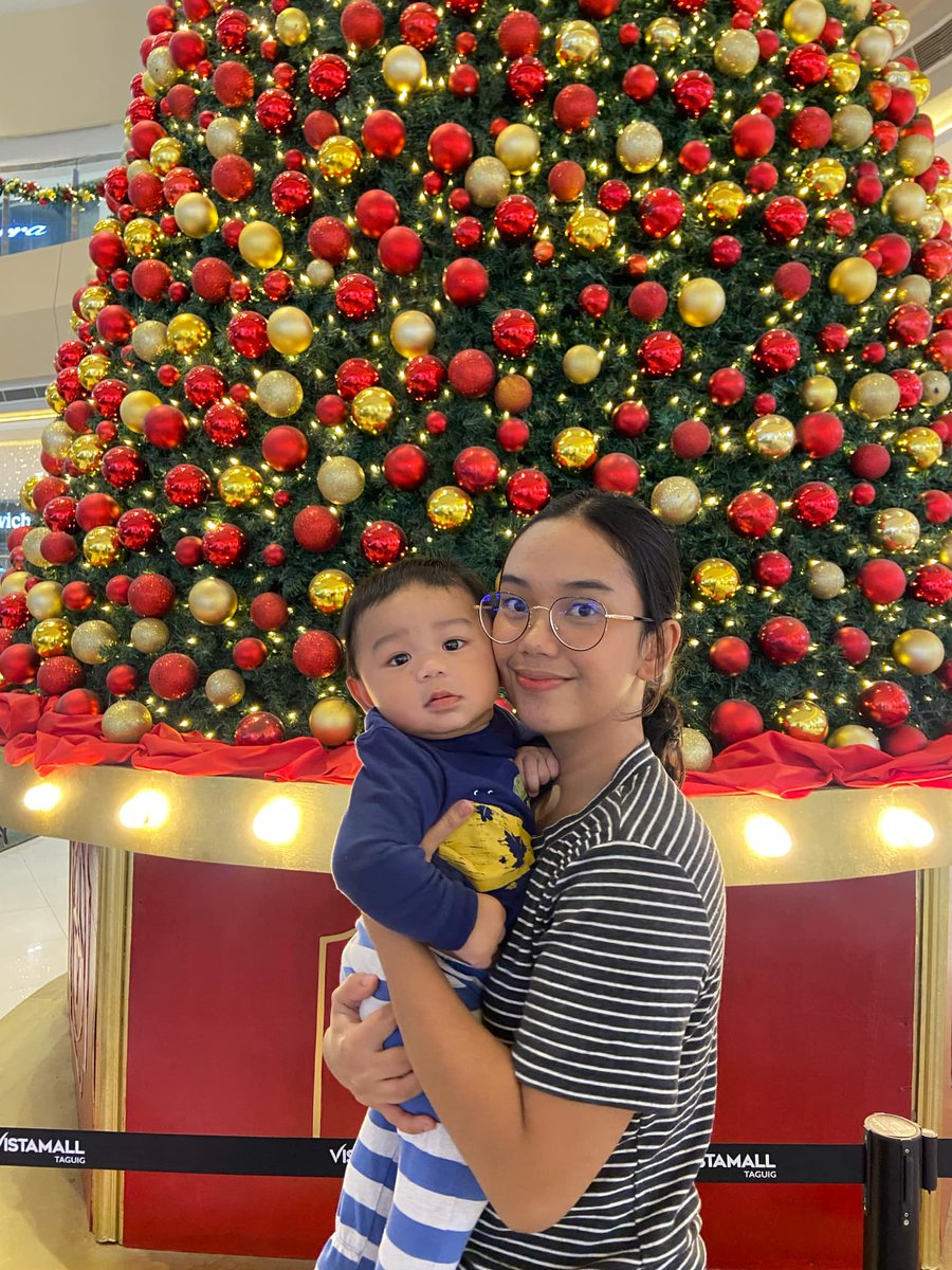 Archeles08's tweet photo. family is 🫶🏻 https://t.co/FqTqeYGlj2