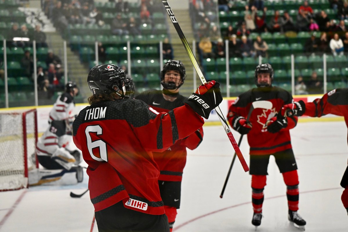 camrosekodiaks's tweet photo. Congrats to Kodiaks Forward Garrett Thom &amp; Equipment Manager Regan Bergstrom on winning a Bronze Medal at the Junior A World Challenge!

#GoKods | #CamroseKodiaks https://t.co/SzSsICSzGK