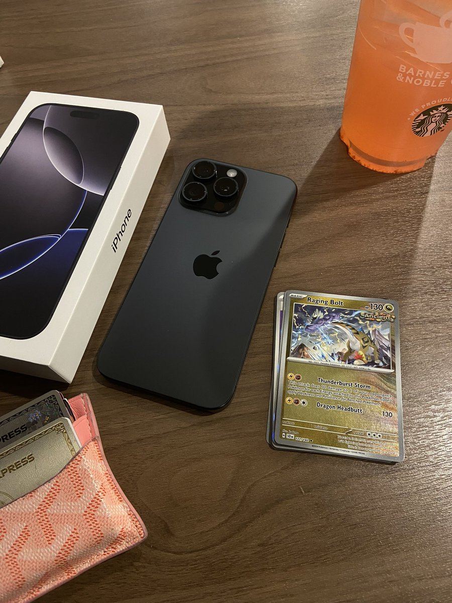 spiderling's tweet photo. @f4ife Pulled TRASH 😭 https://t.co/2bZpvzwM3A