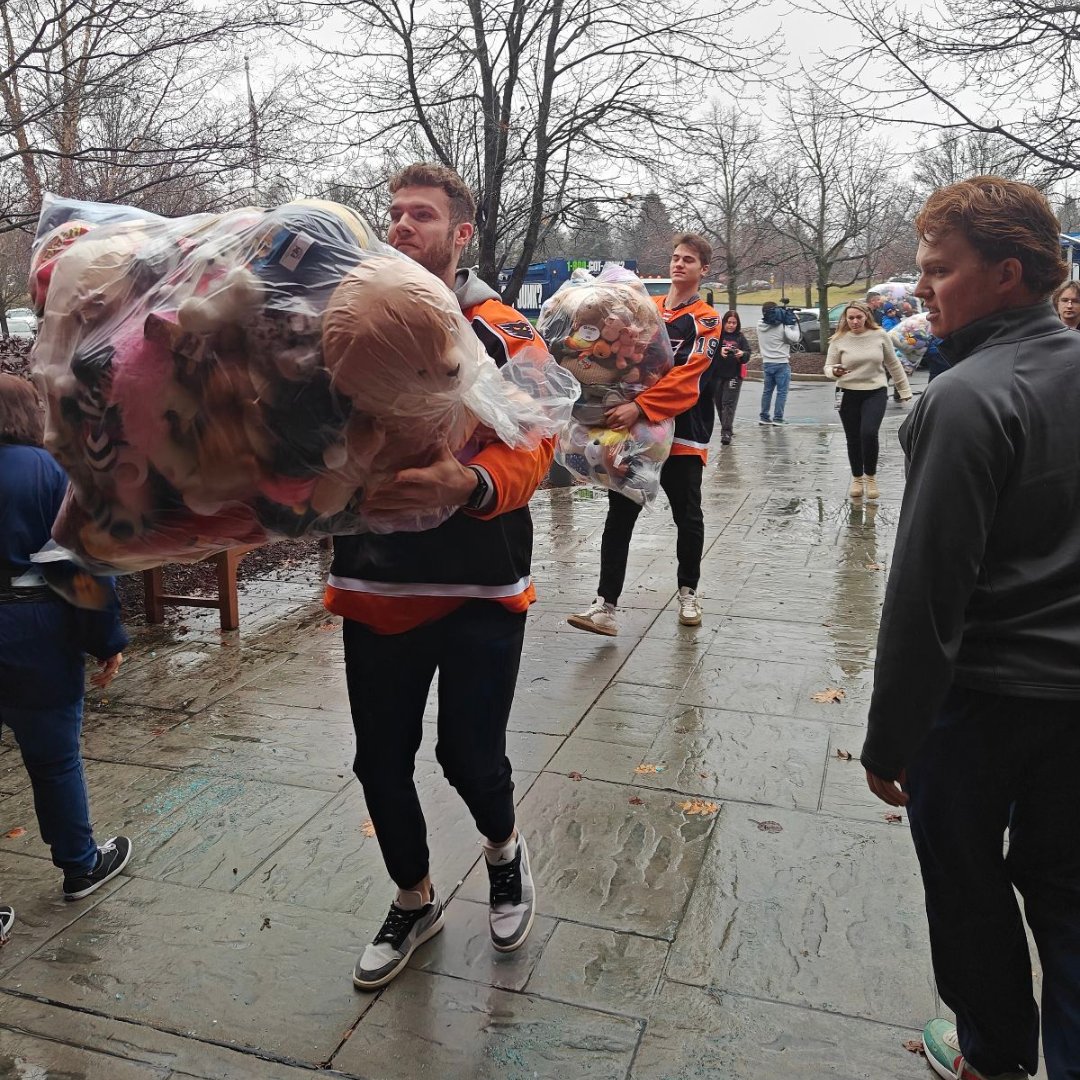 Valley Youth House tweet media