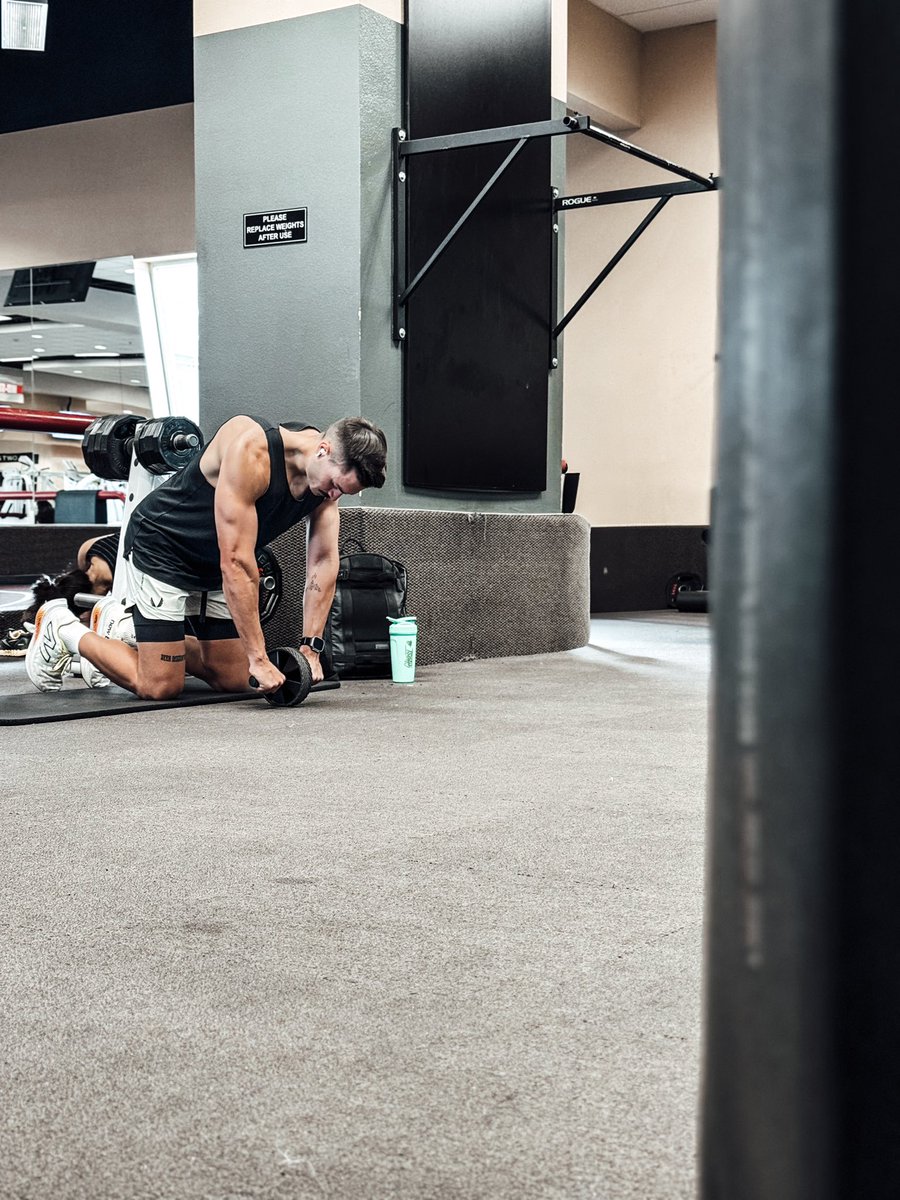 AustinErikson's tweet photo. Show up. Work hard. Repeat. Consistency compounds 📈 https://t.co/WaNxe37sQm