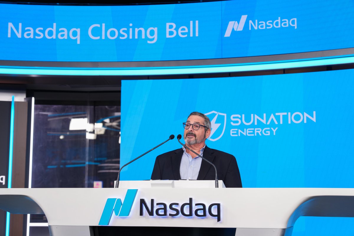 NasdaqExchange's tweet photo. 🔆 Here comes the sun.

🔋 @SUNation_Energy is bringing solar to the Long Island area—helping their customers take control of their energy.

🔔 Thanks for ringing the @NasdaqExchange Closing Bell, $SUNE! https://t.co/H9fcWAV73O