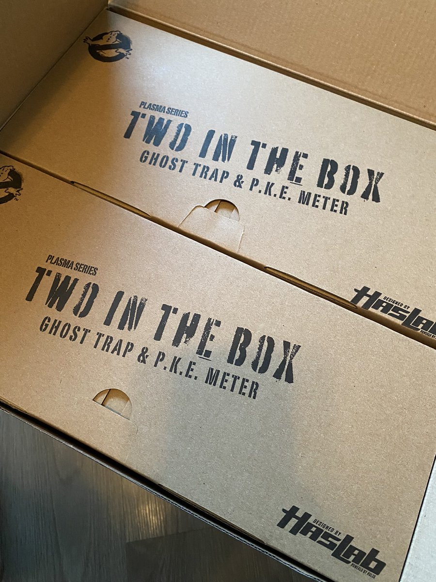 robrebooted's tweet photo. So here we go, @Hasbro #Haslab @Ghostbusters #TwointheBox. 

Guess who has awesome props and I batteries to power them on hand? 😭😭😭 https://t.co/YXh26uyhCQ