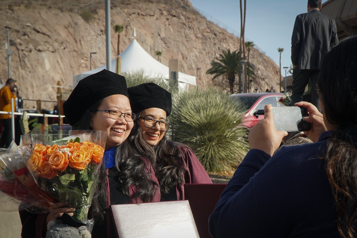 Congrats to our SMS grad students—you’ve earned this moment. Go make your mark! 🎓💛 #SMSGrad #ForksUp