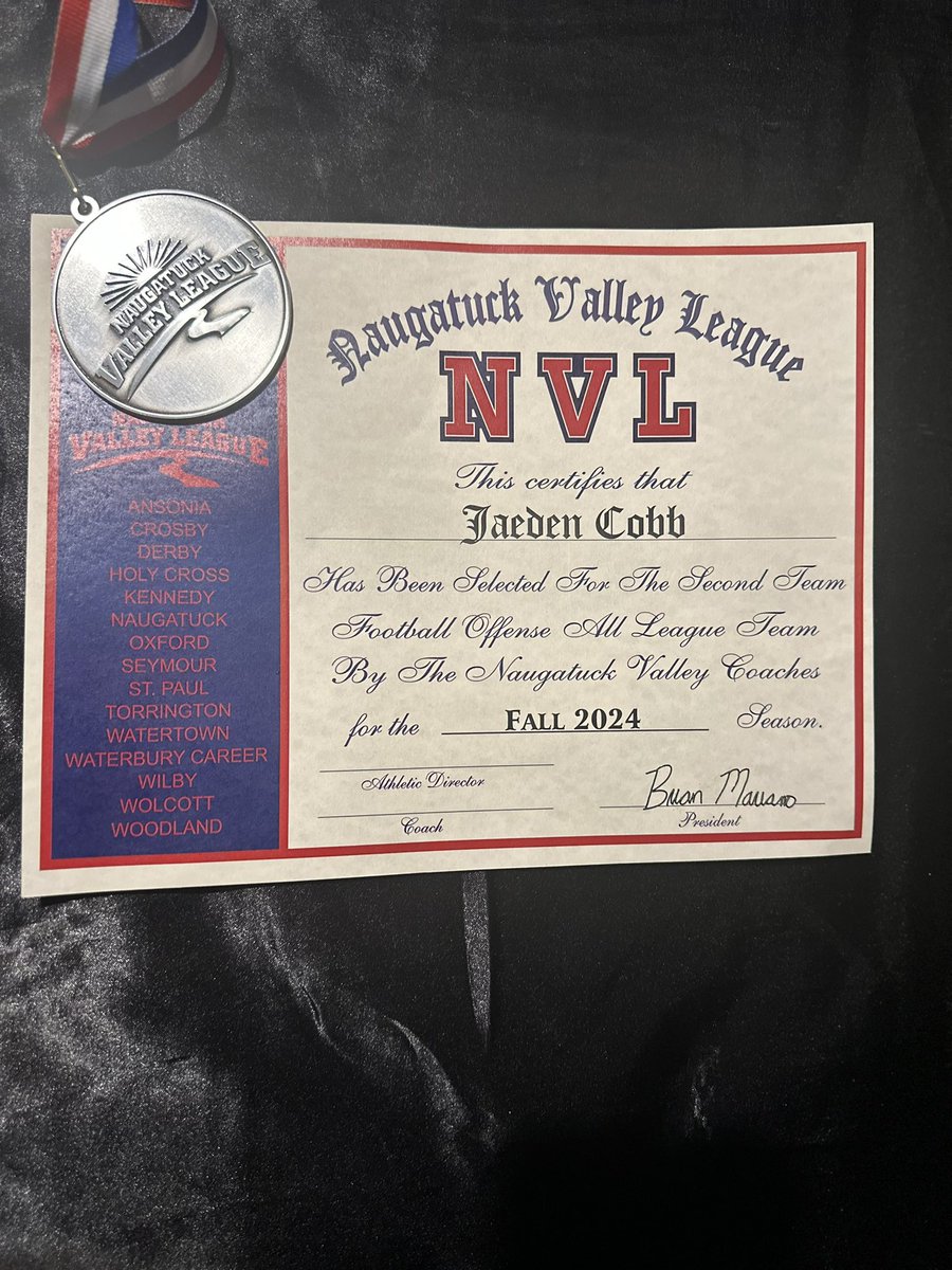 Im grateful to receive my NVL reward✊🏾 <a href="/CrosbyFootball_/">Crosby High School Football</a> <a href="/S_CoxJr_77/">Shawn “Snackz” Cox</a> <a href="/CoachTaji/">Taji Blizzard Sr.</a> <a href="/CoachCaloFB/">Dylan Calo</a> <a href="/space_athletes/">SpaceAthletes</a> <a href="/ETA_CoachB/">Coach Brandon Sierra</a> <a href="/One11Recruiting/">One11 Recruiting</a> <a href="/TopPreps/">TOP PREPS @TopPreps | X | Sports News & Recruiting</a>