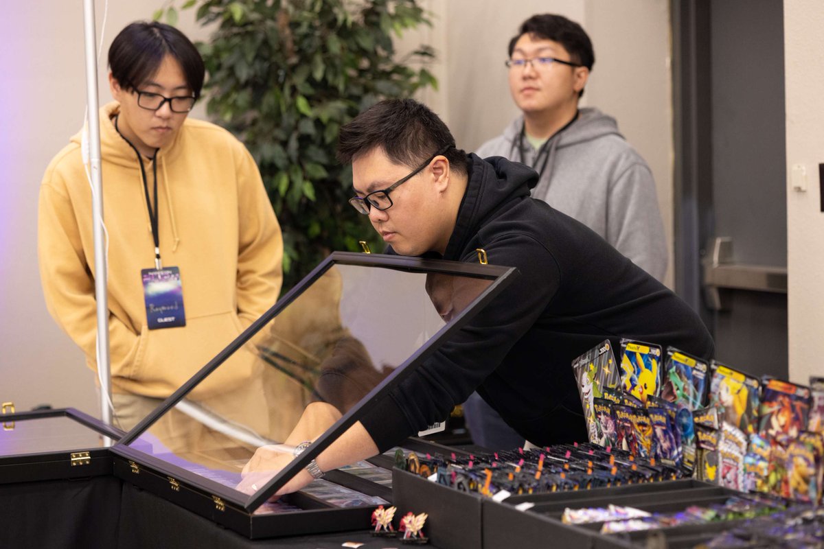 DakotaState's tweet photo. Leveling up IRL. Nanocon 🎲 is an opportunity for student organizers take on the ultimate quest: learn real-world skills while helping everyone appreciate the joys of gaming. This is a real game-changer! 

🎮https://t.co/7GQoBzM5Qj

#Nanocon #gaming #gamingconvention https://t.co/iQPYO3ckzn
