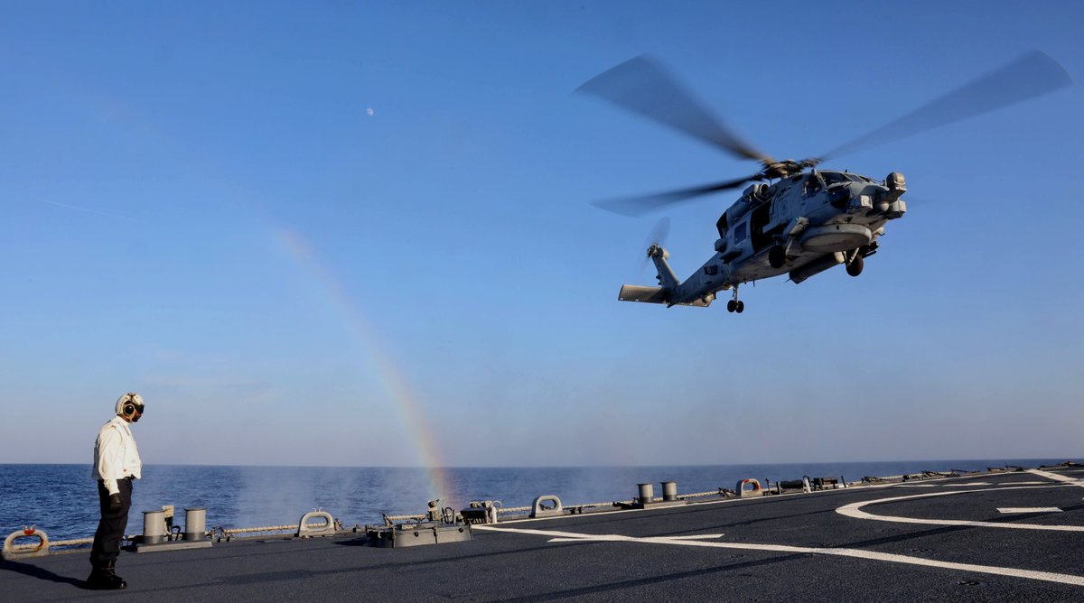 USNavy's tweet photo. #USNavyPhotosoftheDay:
1️⃣ #VFA97 #FLTOPS aboard #USSCarlVinson @CVN70 in Philippine Sea
2️⃣ QM2 Garcia logs weather aboard #USSCole in Med
3️⃣ #USSTheSullivans #FLTOPS w/ #HSM72 in @US5thFleet
4️⃣ #hawaiianhumanesociety visits #USSShiloh @JointBasePHH
👉 https://t.co/aZddB6hxYf https://t.co/5RbtZRrEEi