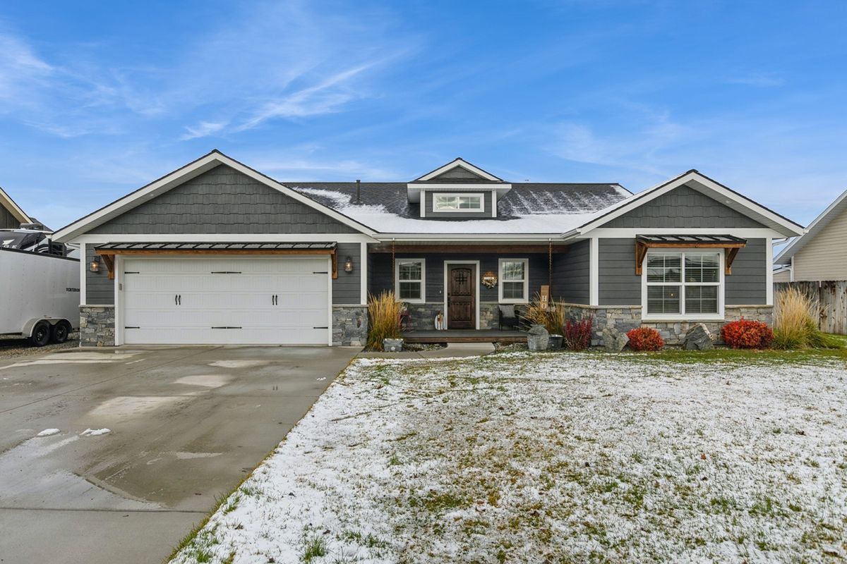 PureWestRE's tweet photo. Discover the #charm of this #ranchstylehome located in the Mackinaw Estates community in Somers, Montana

1147 Mackinaw Loop, #SomersMT

3 Beds / 2 Baths / 2,084 Sq Ft
MLS# 30036900 / $747,000

Contact Josie Spoklie 406.890.1331

https://t.co/hm2oUN8IL8

#PureWest #Christies https://t.co/Cup7IHC07i