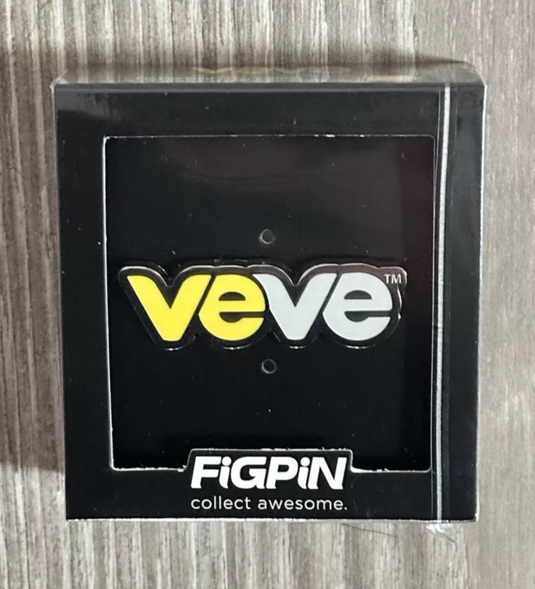 ComicsandCrypto's tweet photo. FOR SALE

*1.5 Million OMI (or best offer)* 

VeVe Gold Silver Fipin! Item is still sealed and in original package. Shipping included. 

Please DM or comment below if interested. 

@veve_official @FiGPiNofficial 💙 https://t.co/xzoXEl7UWE