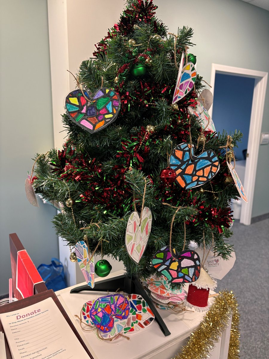 Many thanks to the students from Ms. Mackenzie’s grade 3 class from Kinosayo Elementary School  and Ms. Japuncic’s Grade 5 class at Elmer S. Gish School for colouring these SAiF hearts for our clients and staff. It means a lot!!

#Caring