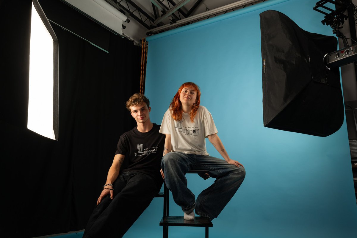 Ja són aquí!

✏️ DISSENY Lucía Herrera
📸 FOTO Bernat Rojas
💃 MODELS Berta Roqué i Jordi Pintado