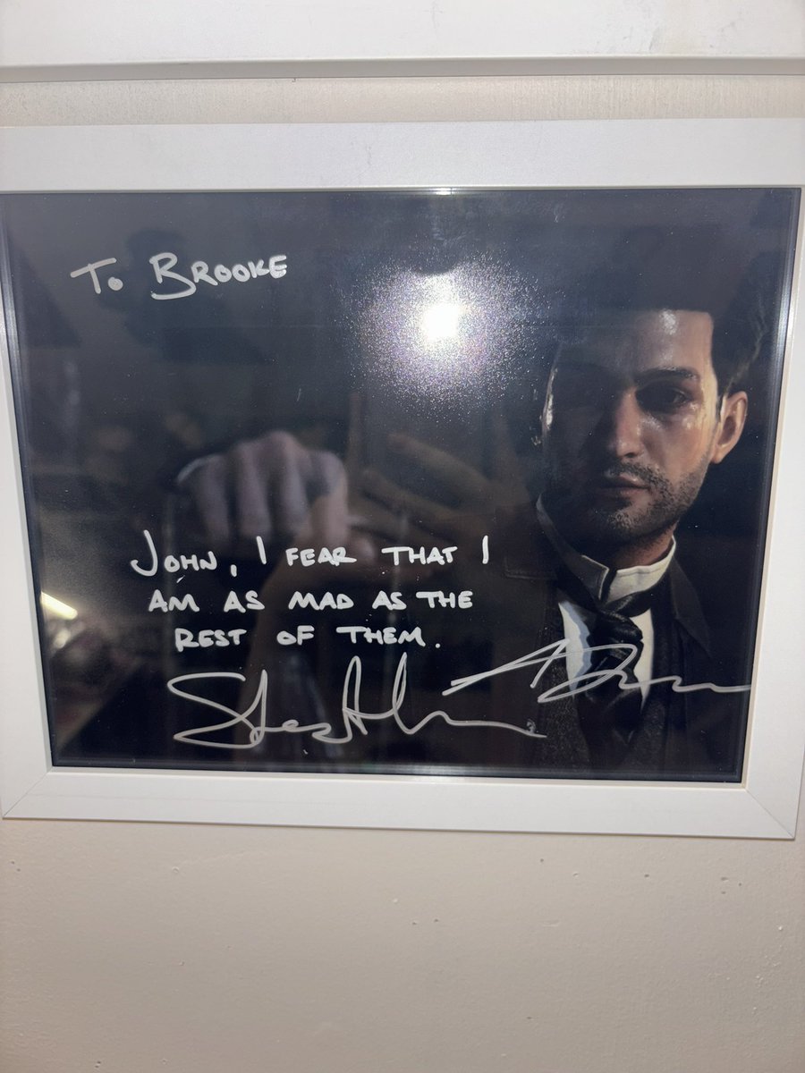 <a href="/AlexJordanVO/">Alex Jordan is Jan Dolski in The Alters</a> the Sherry autographs arrived today!! Thank you so much for your time, I will treasure them! 💖