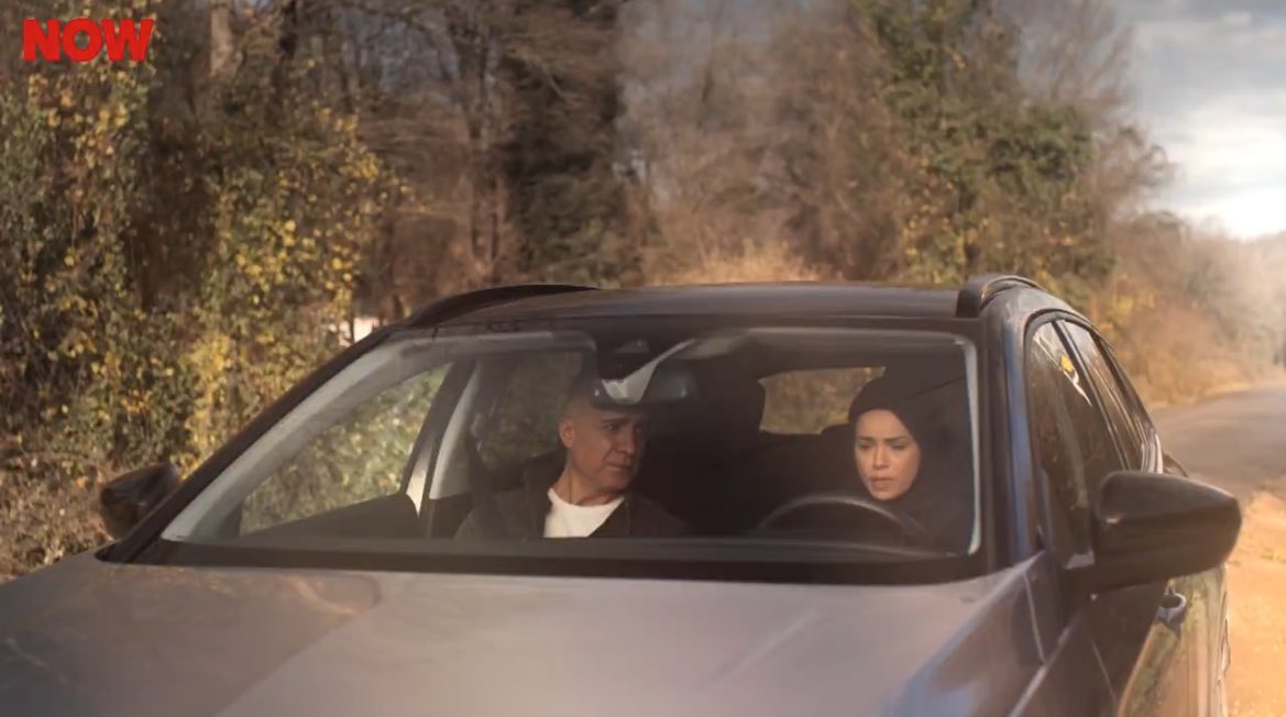 eshxrrr's tweet photo. so you’re telling me, levmer spent the WHOLE episode driving around in the car + the minute #cünzey got some free time to talk alone, they burst in out of nowhere?? ah levent, you shoulda taken advantage+gone somewhere romantic w her, instead of coming to dergah🤦🏽‍♀️

#kizilgoncalar https://t.co/PRaEVb0f1z