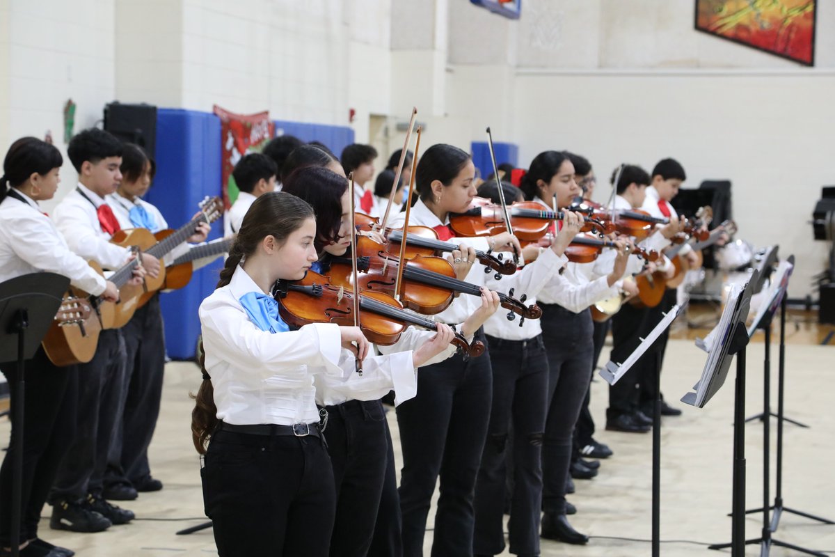 ssaisd's tweet photo. Snowflakes, talent, and holiday cheer filled the air at our South San Antonio Winter Wonderland: A  Fine Arts Showcase this past Saturday!🎄❄️❤️A special thanks to our wonderful South San community for always supporting our students! Please view full album on our Facebook page. https://t.co/ZyZq8gapPF