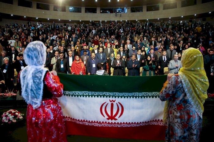 و پرچمی که تا ابد به دست دختران کُرد بالاست 😌❤️🇮🇷
And the flag that will forever be held high by the hands of Kurdish girls :))))
#كردستان
#فالوبک_فوری 
#فالو_بک 
#Kurdistan 
#follo4folloback 
#FolloForFolloBack