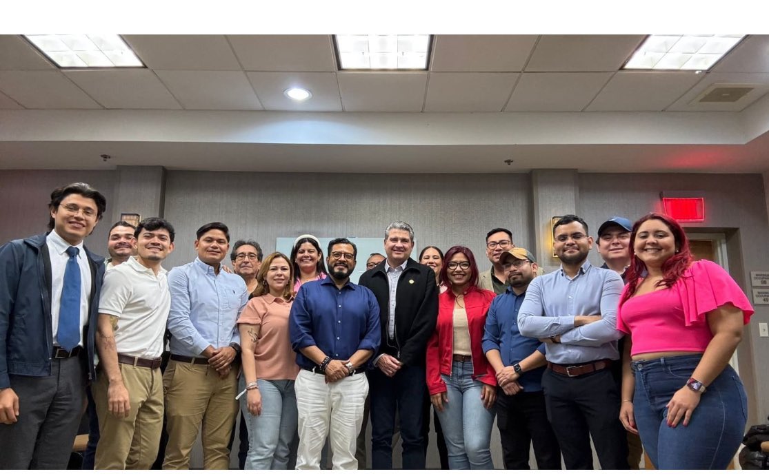 Las preguntas q toda Nicaragua se hace dentro y fuera del país.
En q trabajan este poco de vagos?
y la más importante a quien jodido representan?