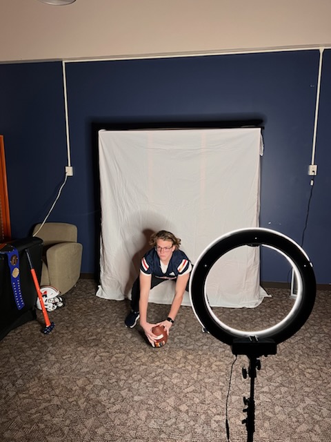 CallahanKowal's tweet photo. Thank you @MidlandU_FB for having me and my family out for a visit!!! @Coach_Honnold @MidlandU @coachWRacine @CoachJamrog https://t.co/CtewjYPuwG