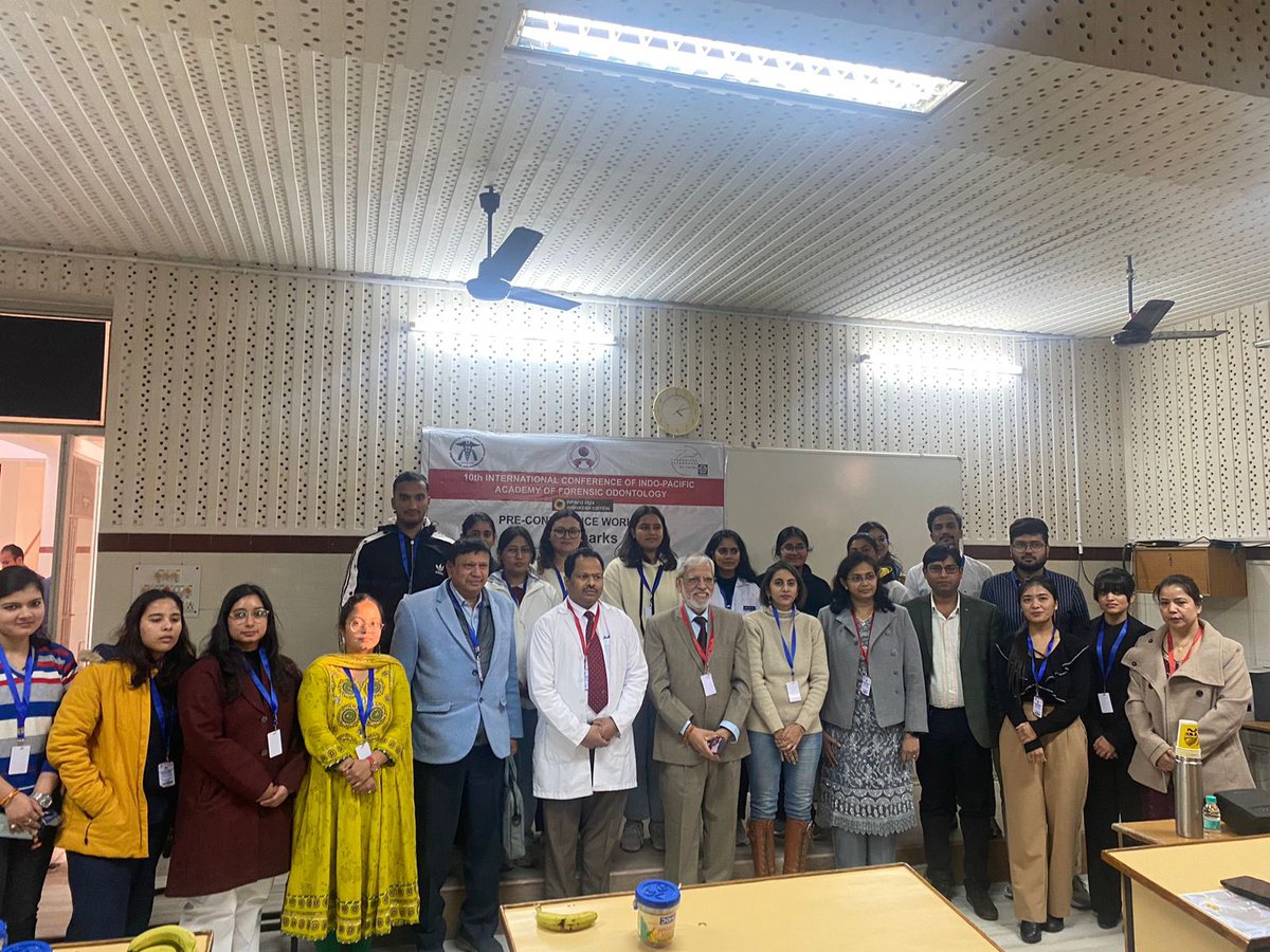 GoreaRK's tweet photo. Conducted a Pre conference workshop on Bitemarks along with Dr Parul Khare Sinha at the 10th Conference of Indo Pacific Academy of Forensic Odontology at Seema Dental College, Rishikesh. https://t.co/rOta6pdFcr