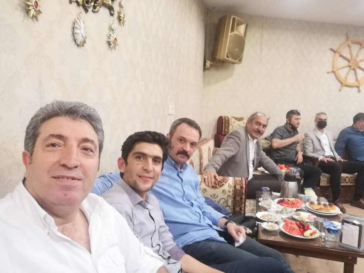 "Evvel refik ba'del tarik"

Bir kısım düğün öncesi faaliyetler...

#AhmetAygün #YusufGüngör #HayraniAygün 
#düğün
#düğündernek #kısırgecesi #eğlence