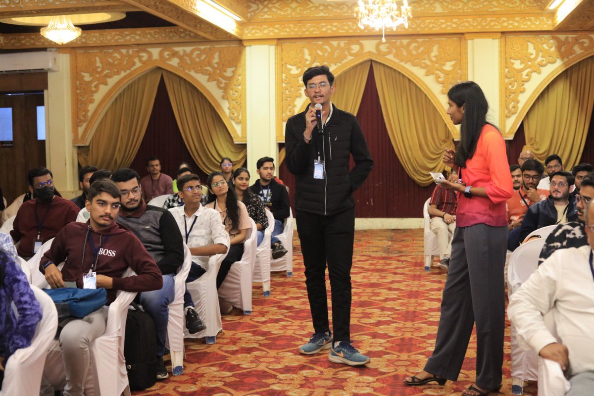 Google Developers Group Surat #GDGSurat tweet media