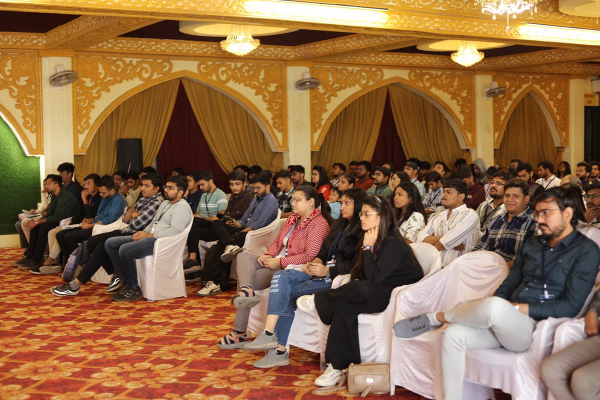 Google Developers Group Surat #GDGSurat tweet media