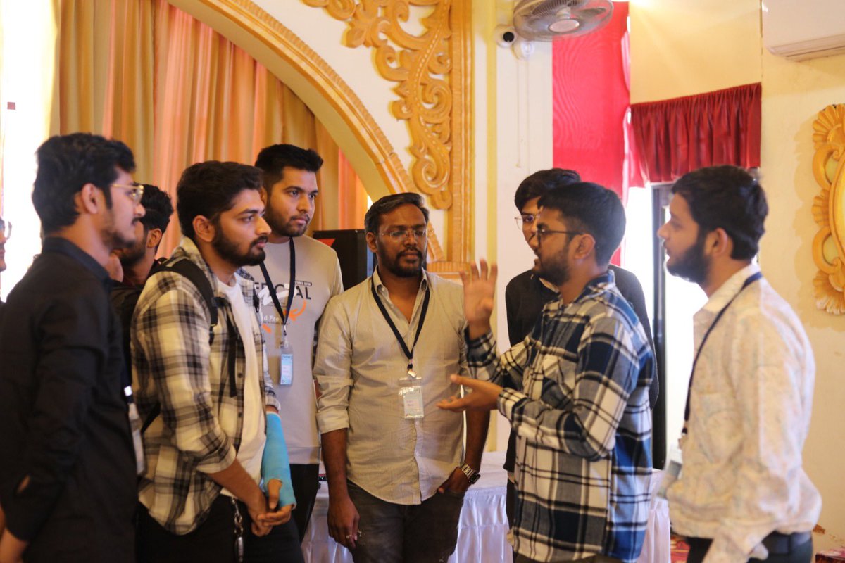 Google Developers Group Surat #GDGSurat tweet media