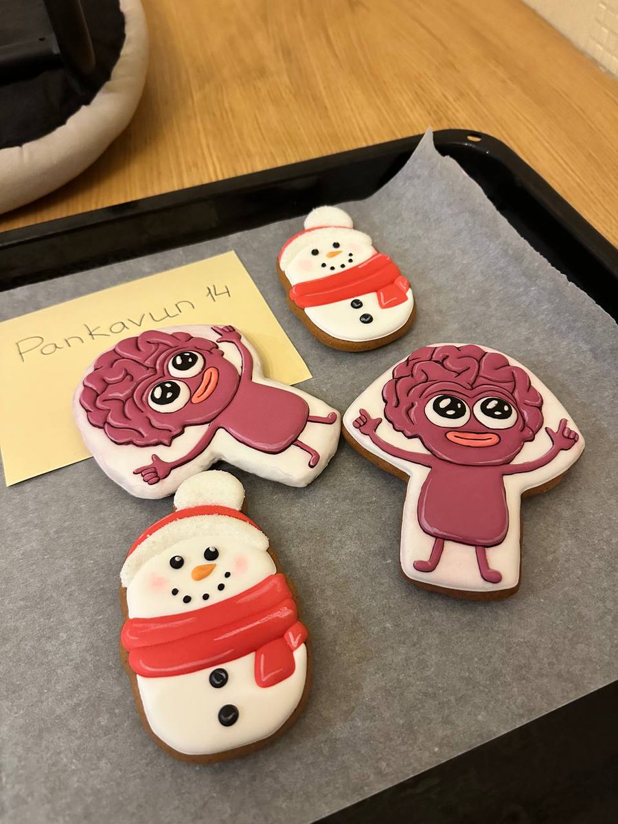 My entry to awesome <a href="/spaceandtime/"></a> cooking DIY! To tell the truth it's kind of my small family hobby. My grandmother did gingerbrear, my Mom used to do it and I love it so much too. That's why this year next to traditional Holiday cookies we made #Gigabrains too.