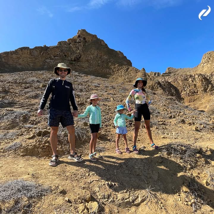 MetroTouring's tweet photo. 🎁 This holiday season, give your family the gift of adventure!

🌟 Discover Ecuador with the Galapagos and Quito Tour:
🏙️ Explore Quito’s historic charm, a UNESCO World Heritage Site.
🛳️ Cruise the Galapagos and encounter iconic wildlife.

✈️ Book now!➡️ https://t.co/zUMDk6CNSk https://t.co/UAUwuJPfwl