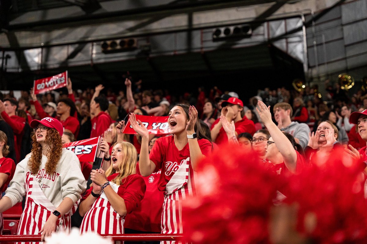 𝐓𝐇𝐀𝐍𝐊 𝐘𝐎𝐔 𝐂𝐎𝐘𝐎𝐓𝐄 𝐍𝐀𝐓𝐈𝐎𝐍
 
You brought the energy, the excitement, and the noise to the dome all season long! 
 
With your help, the Coyotes went: 
▪️ 8-0 inside the Dome
▪️ Averaged 40+ points at home
 
#GoYotes x #WeAreSouthDakota
