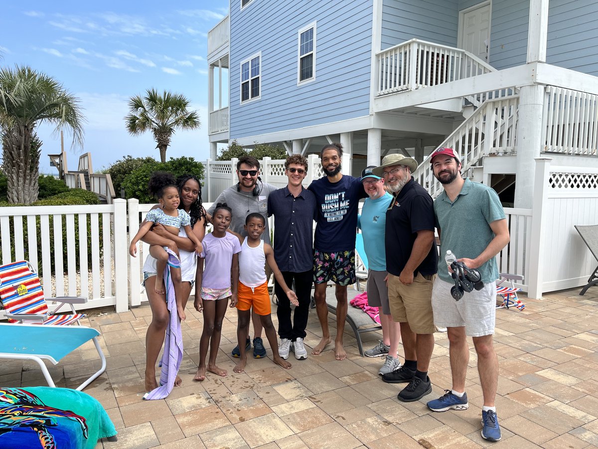 TTSpectrumShow's tweet photo. Traveling the Spectrum wouldn’t be possible without the incredible crew and everyone who brought this vision to life. 💙

From the production team to the families who shared their inspiring stories, THANK YOU for your hard work, passion, and dedication to making this series. 🌟 https://t.co/eXkfS3EH9j
