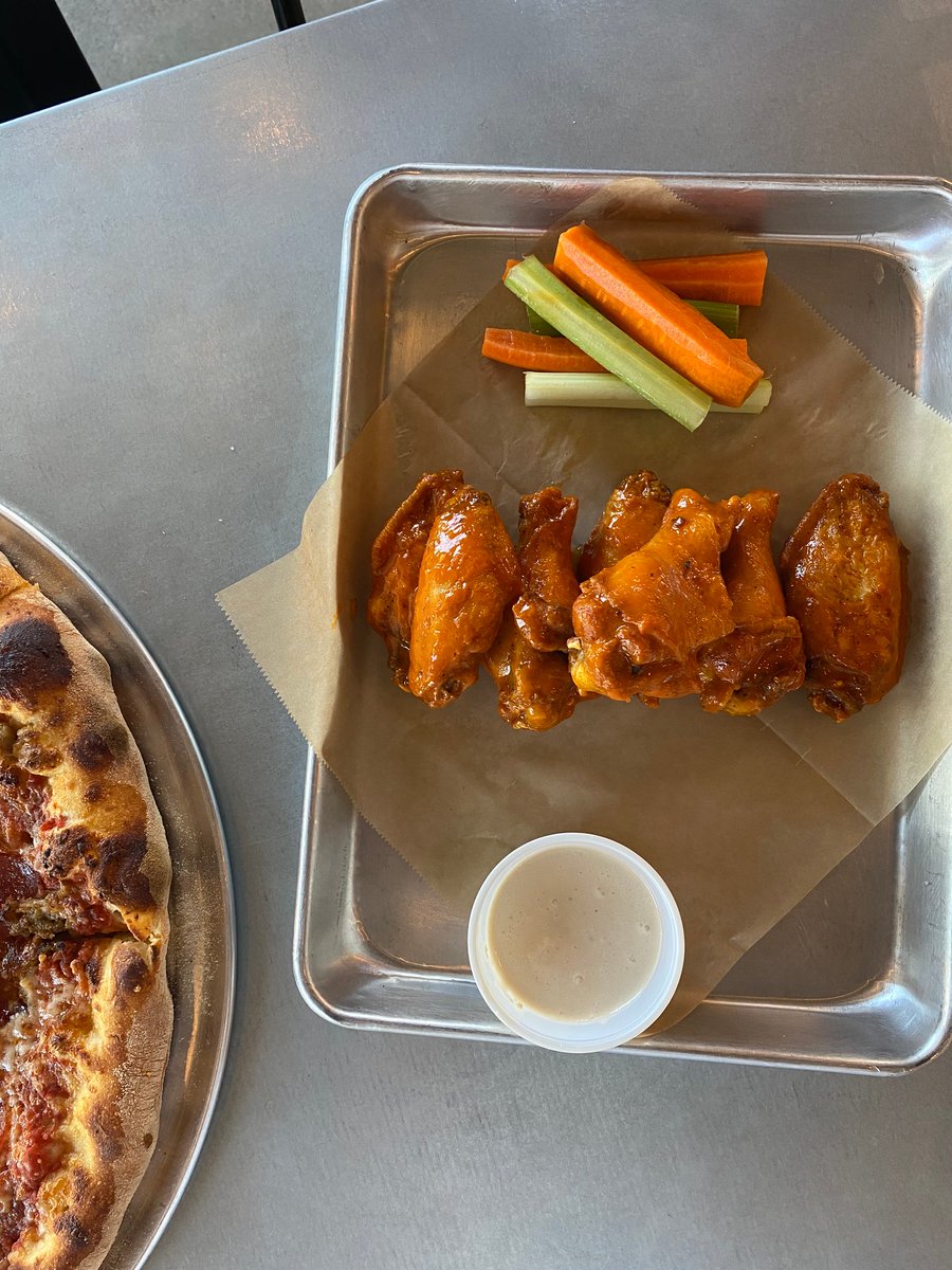 fredaspizza's tweet photo. Get ready to fly high with our beloved Wings at Freda's Pizza Kitchen! 🍗 Whether you're a fan of the classic Buffalo or tangy BBQ - there's something for everyone. One bite and you'll see why they're a crowd favorite! #FredasPizzaKitchen #WingsForTheWin #TasteSensation https://t.co/Fko23uK0cy