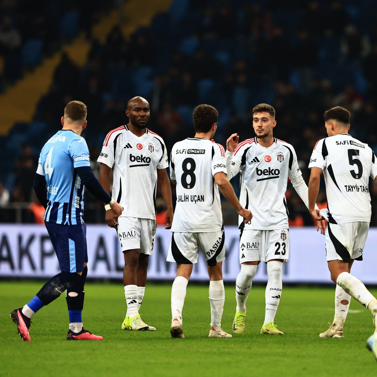 HaberKartali's tweet photo. Bu sezon 14 maçta 2 beraberlik 12 mağlubiyet alan Adana Demirspor, ilk galibiyetini Beşiktaş'a karşı elde etti. https://t.co/0n3DpaMCDx