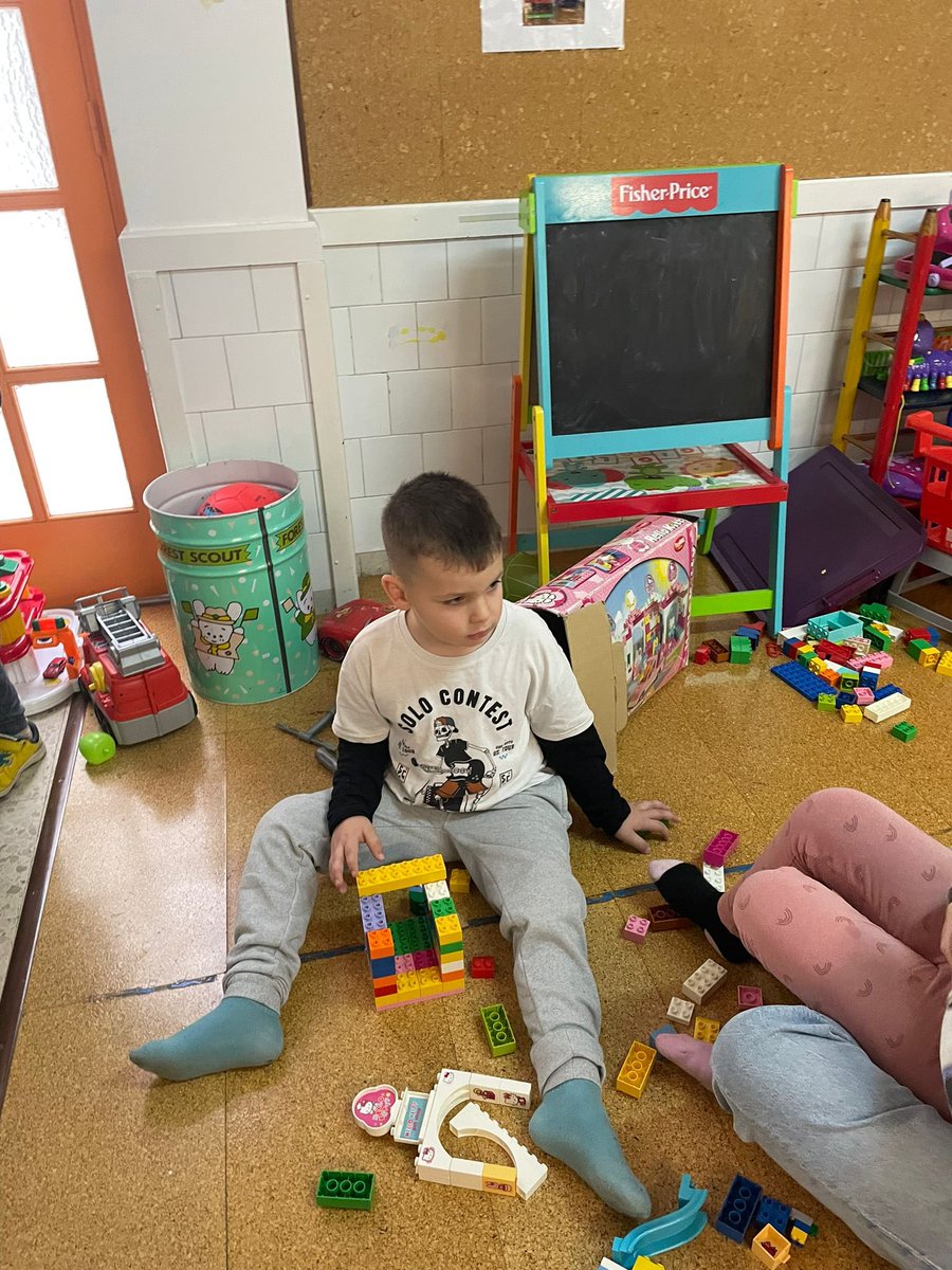 🧩 Un dissabte més compartint moments a l’Esplai del CR TEA CC!

Diversió, aprenentatge i somriures💙

#esplaicrteacc #crteacc #trenquembarreres #autisme #tea