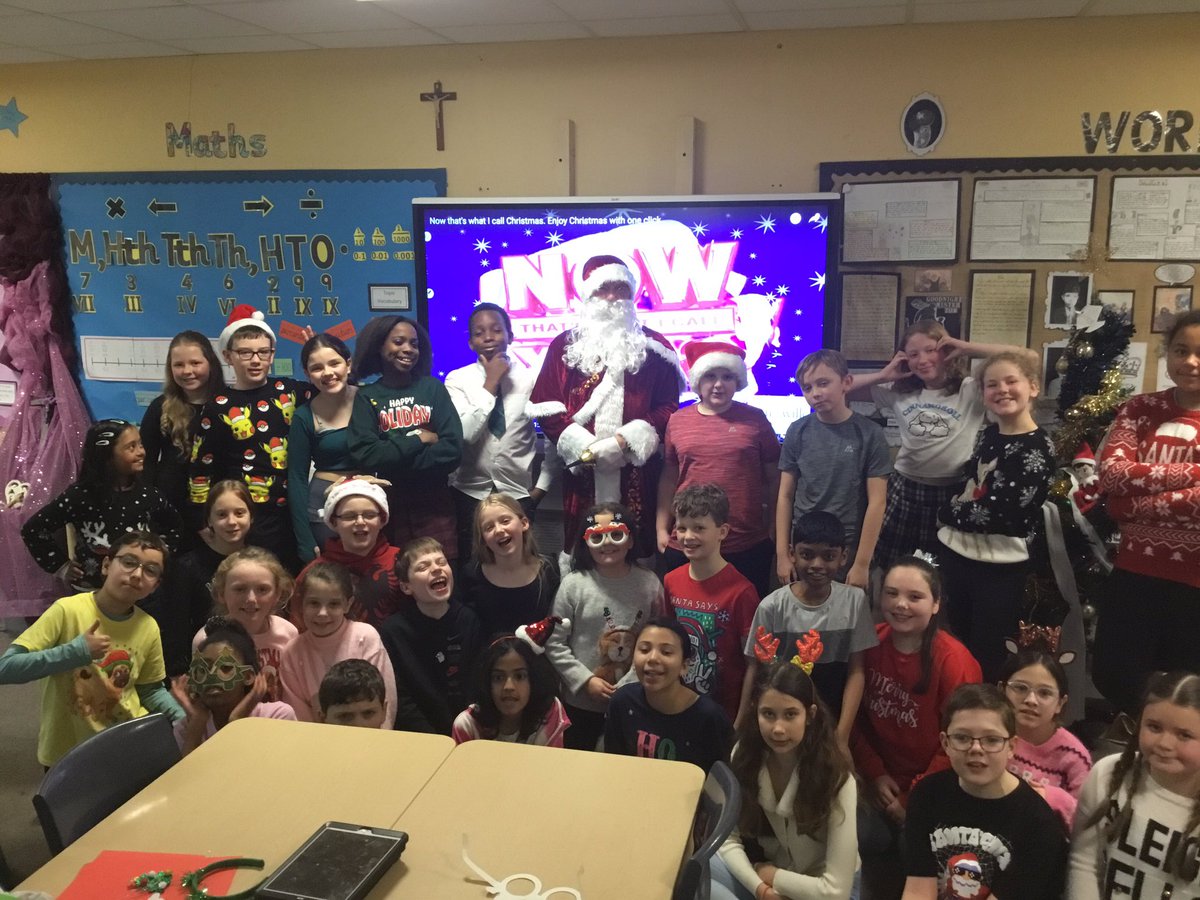 6B_stjohns's tweet photo. We had so much fun at our Christmas party today 🥳🎄 https://t.co/7NhhE3yLxI