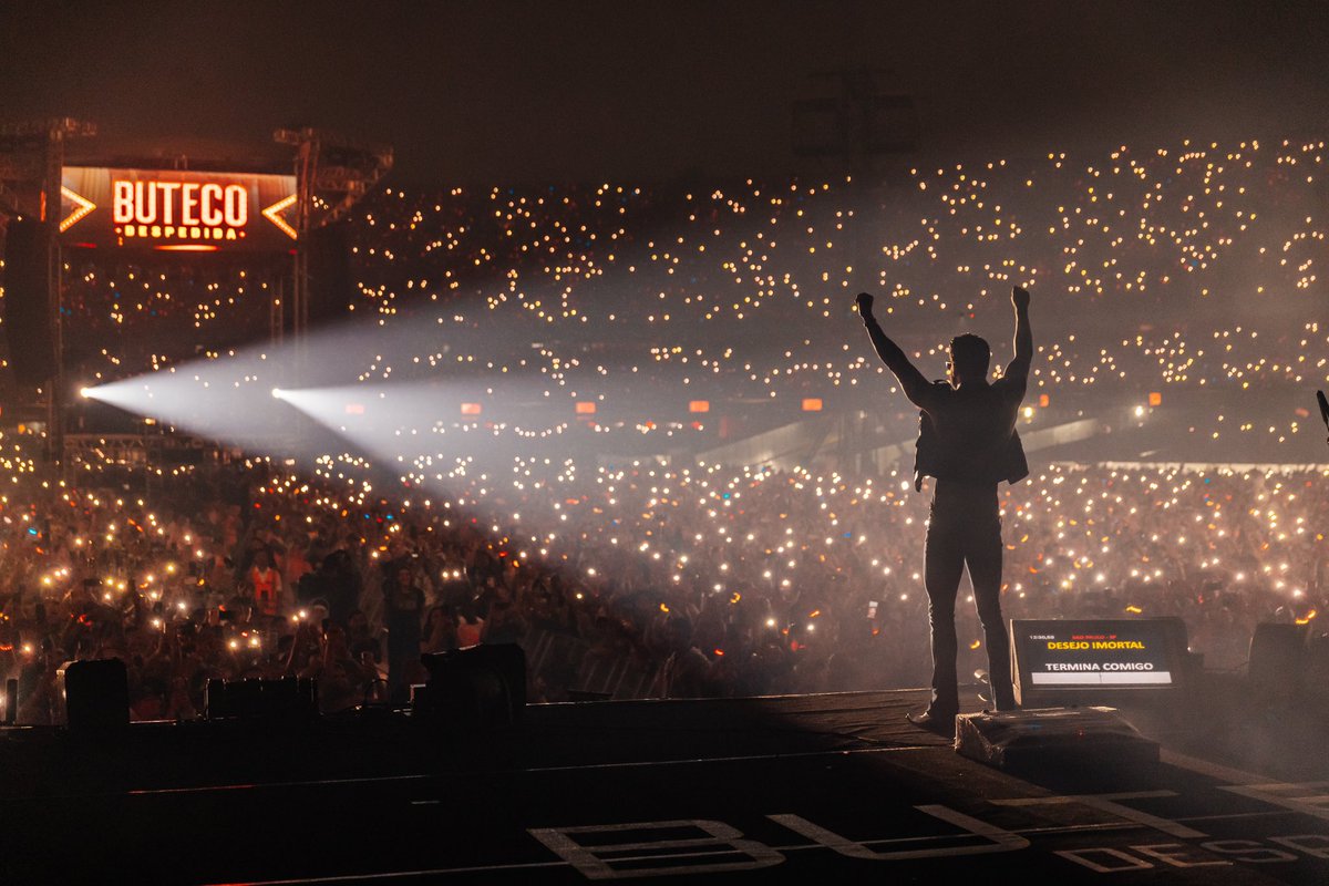 gusttavo_lima's tweet photo. Obrigado, São Paulo!! ❤️🙏🏻 @OficialButeco #butecodespedida https://t.co/kCXQTlCMjC