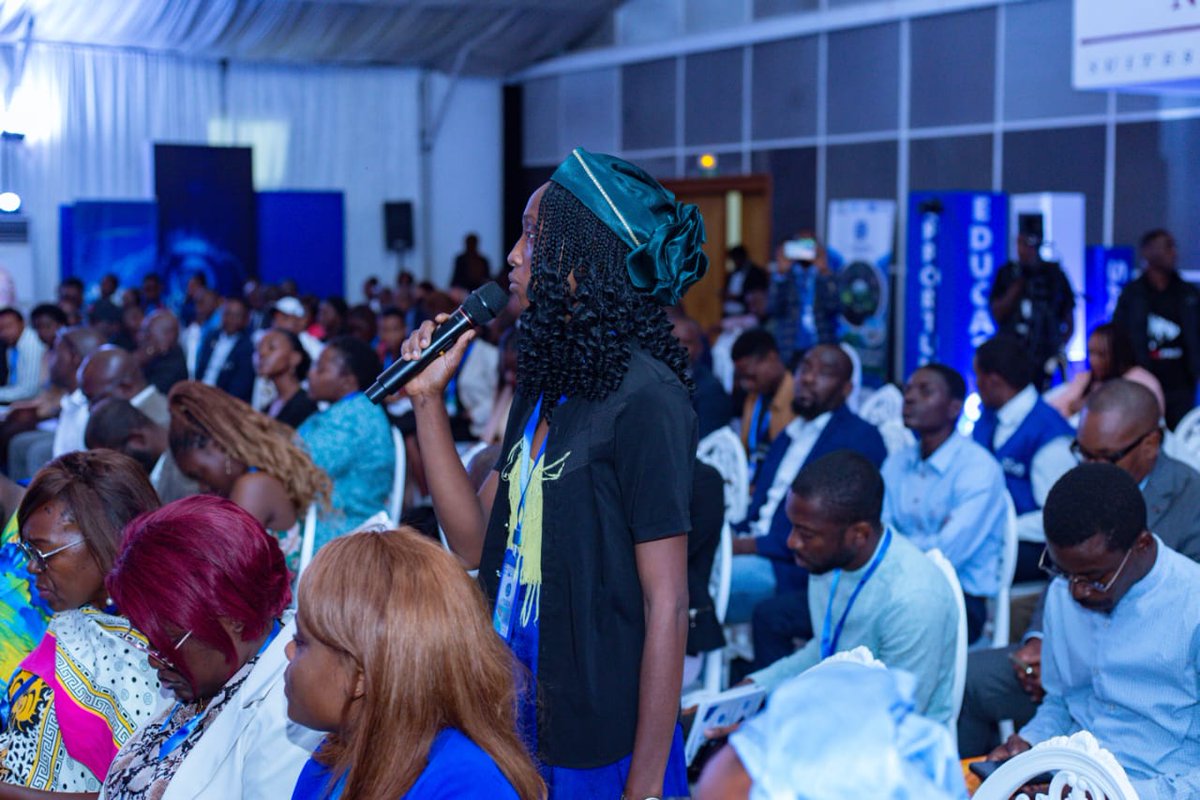 J'ai eu le plaisir de participer à l'atelier sous-régional sur l'intelligence artificielle organisé par la CEEAC, l'UNESCO et le Ministère de l'Économie Numérique.  
Notre panel etait axé sur l'IA au service des ODD.
Ce fut  une expérience enrichissante.