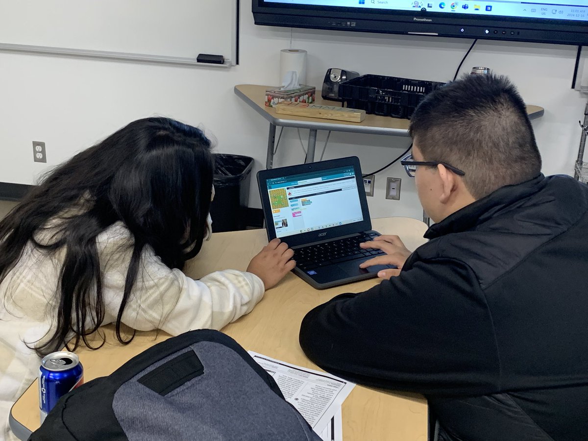 hammerbryan's tweet image. An Hour of Code is not enough!! Coding courses rock!! @hourofcode @hadip @codeorg #hourofcode #backtoskc #902coding