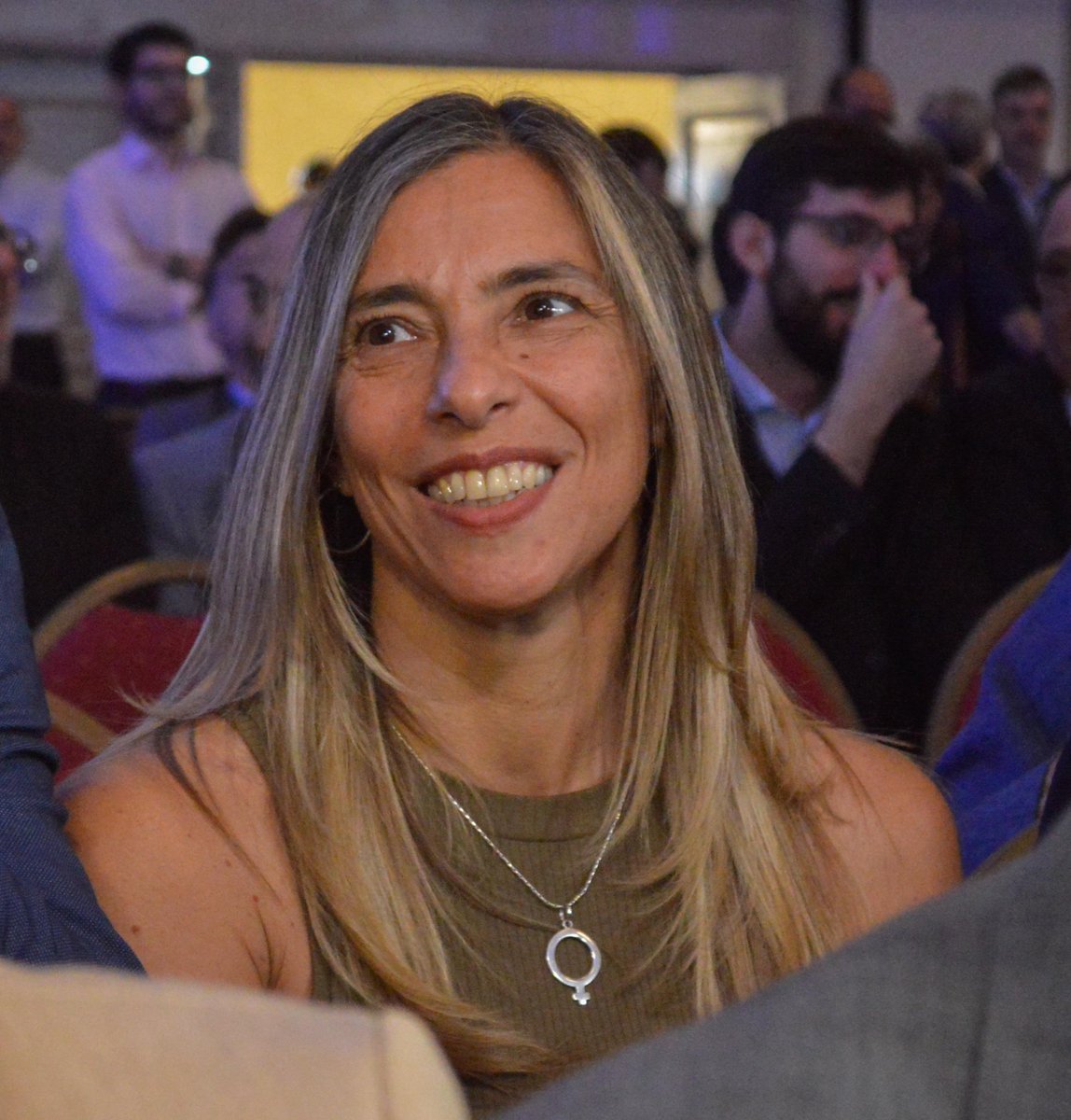 Orgullosos de nuestros compañeros José Carlos Mahía, 
designado Ministro de Educación y Cultura, y de Ana Claudia Caram, quien asumirá el cargo de subsecretaria de Turismo en el próximo gobierno. Seguros que pondrán toda su sobrada capacidad al servicio del país ¡Felicitaciones!