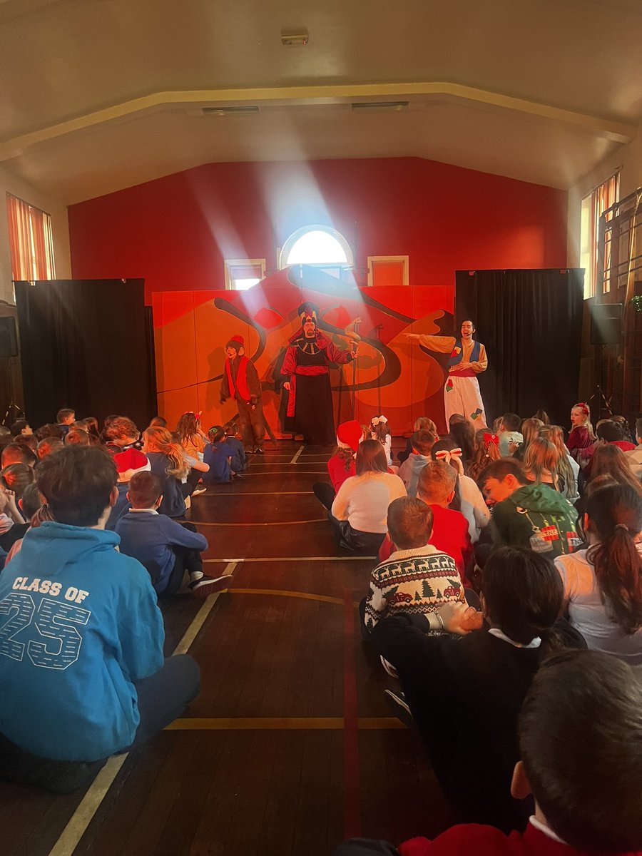 NewtongrangePS tweet media