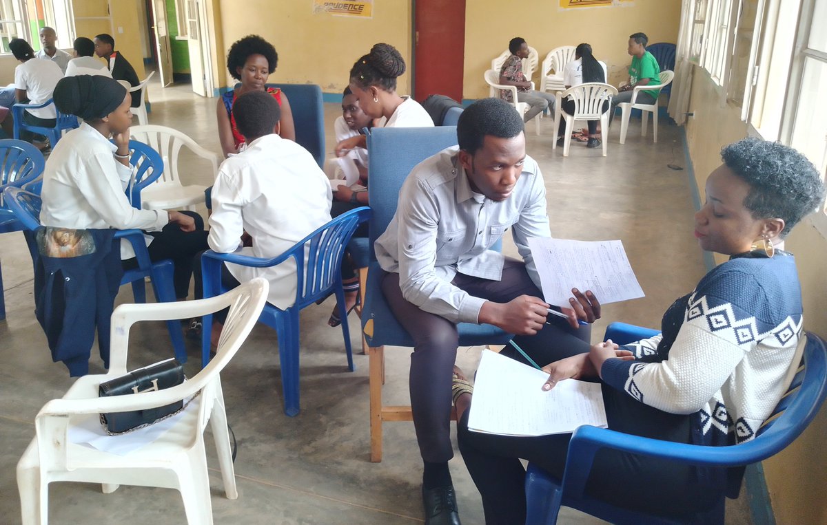 RusineAlexis's tweet photo. 19 young people receive their certificates after attending  “NAWE HANGA AGASHYA/Creativity&amp;Innovation training (Introductory level). The training was organized in collaboration with @YegoKimisagara  YOUTH  CENTER. A contribution to youth employment in Rwanda, NST2 and SDGs. https://t.co/Tx8UwpQI0t