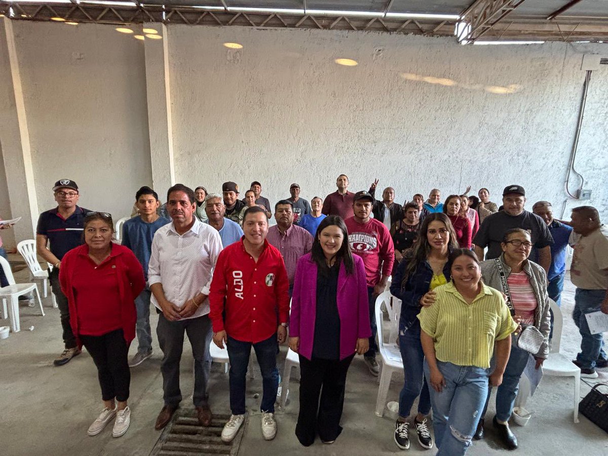 IRHMichoacan's tweet photo. Nos dio mucho gusto estar de regreso en Álvaro Obregón para cerrar este año de trabajo, constatando la disposición y ánimo de la militancia para continuar profesionalizando la actividad política. 

#SomosReyesHeroles @IRHnacional @OmarGarciaL_ https://t.co/6G0LUWBzzY