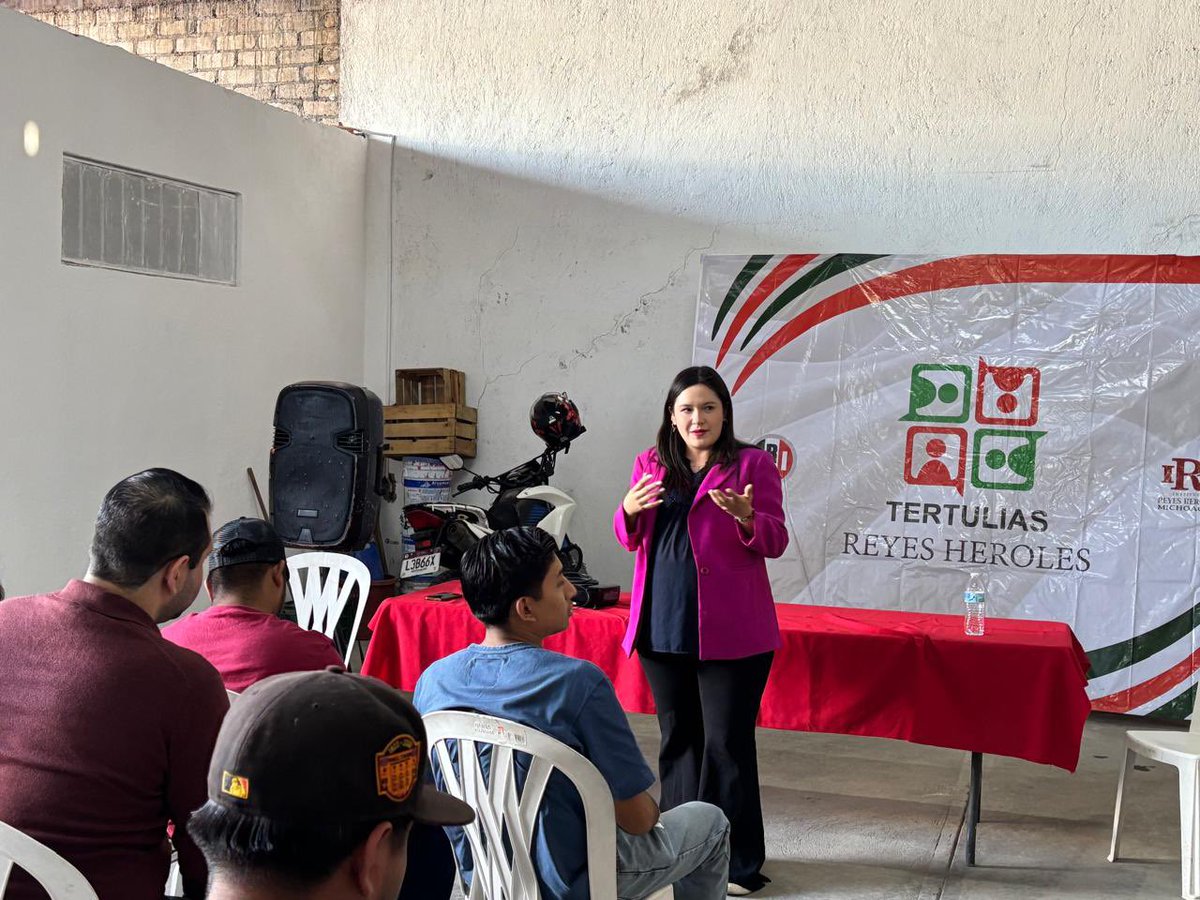 IRHMichoacan's tweet photo. Nos dio mucho gusto estar de regreso en Álvaro Obregón para cerrar este año de trabajo, constatando la disposición y ánimo de la militancia para continuar profesionalizando la actividad política. 

#SomosReyesHeroles @IRHnacional @OmarGarciaL_ https://t.co/6G0LUWBzzY