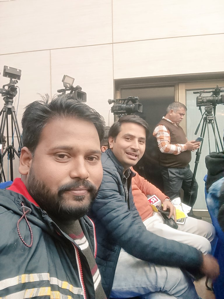 Surinderdelhi's tweet photo. NEWS MEDIA :- #news #PUNJABKESRI #ABPLive #RBHARAt #ZeeNews #aajtak #aninews  #delhimetro #media #reporter #NewsNation #thetribune #newsnation #totalnews #newsindia #newsdastak #dblivenews #ptinews #etvbharat #RBHARAt #Indian #dainikjagran #dainikbhaskar #punjabkesrinewspaper #i https://t.co/ATseESkqVL