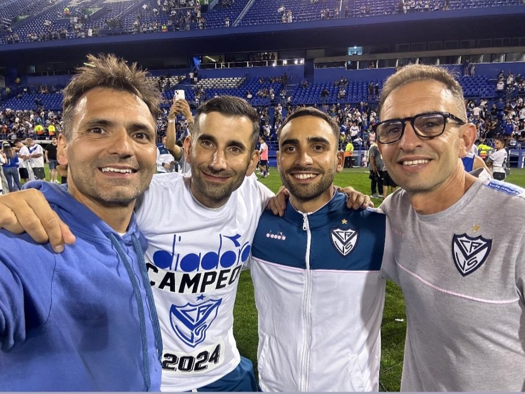 La <a href="/UAI_Univ/">UAI_univ</a> presente en el CAMPEONATO DE VELEZ SARSFIELD. 
La Rehabilitación y Readaptacion esta a cargo de egresados de la Universidad tanto de Grado (Lic. Kinesiología y Fisiatria) como Posgrado (Especialización en Kinesiologia Deportiva)