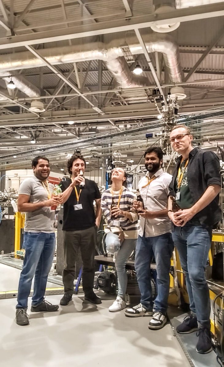 Jesús Redondo (@jesusredox) on Twitter photo Scratching the last photons of <a href="/SOLARIS_science/">SOLARIS Centre</a> this year! The first time the beamline Phelix merges UHV with surface electrochemistry didn't go half bad 😉
Photo: countdown to the last electron injection Scratching the last photons of <a href="/SOLARIS_science/">SOLARIS Centre</a> this year! The first time the beamline Phelix merges UHV with surface electrochemistry didn't go half bad 😉
Photo: countdown to the last electron injection